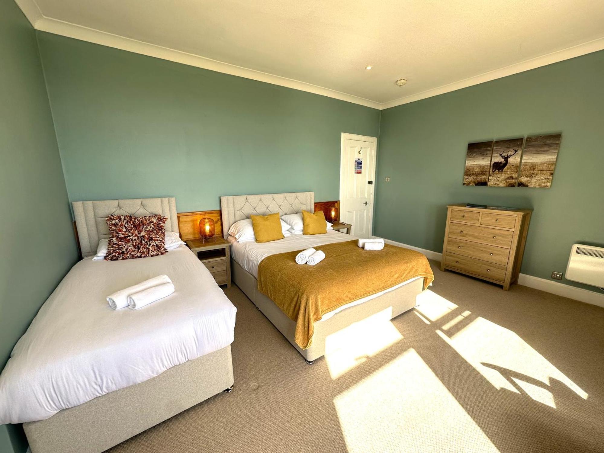 Отель Navidale House - Bed, Breakfast & Bar Хелмсдейл Экстерьер фото